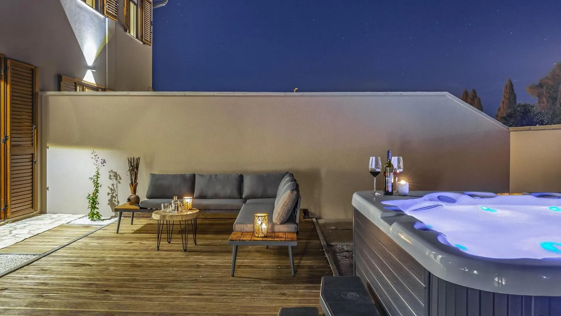 Modern Home With Swimming Pool And Wellness 沃德年 度假居