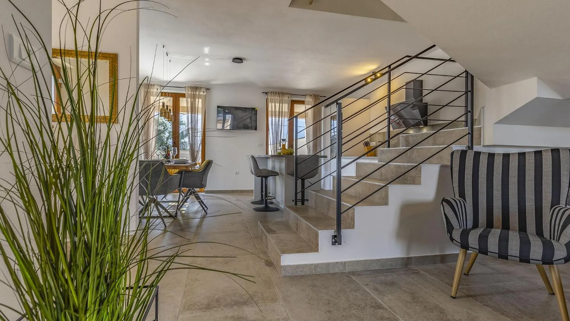 Modern Home With Swimming Pool And Wellness 沃德年 度假居